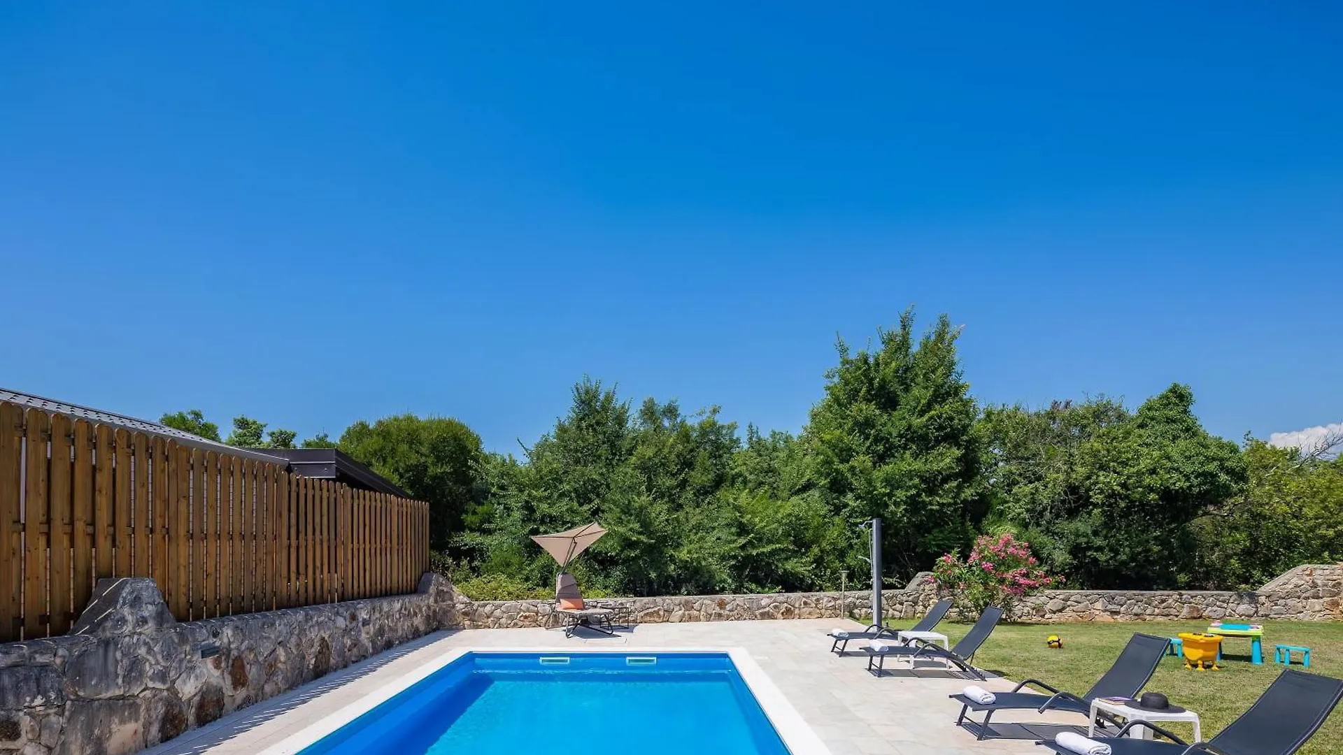 Pool Villa Brijunis Blick - Happy Rentals Pula